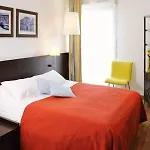 雷斯迪家南希罗莱纳 公寓式酒店