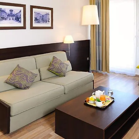 公寓式酒店 雷斯迪家南希罗莱纳 3*